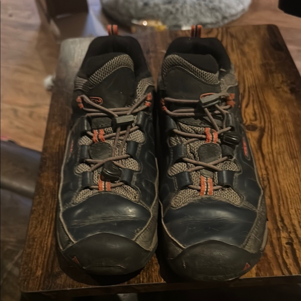 Keen Black and Red Hiking Shoes